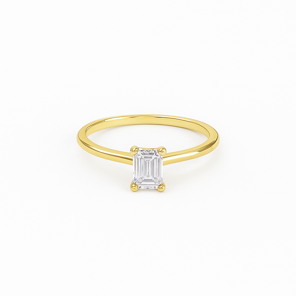 Little diamond ring