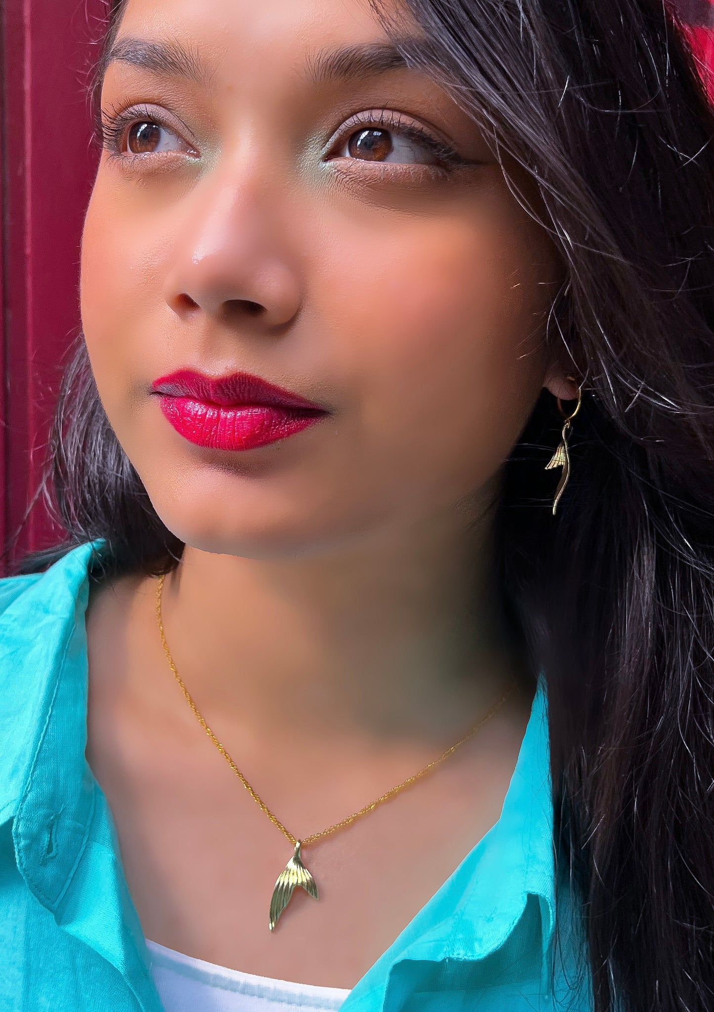 Pendant golden fishtail
