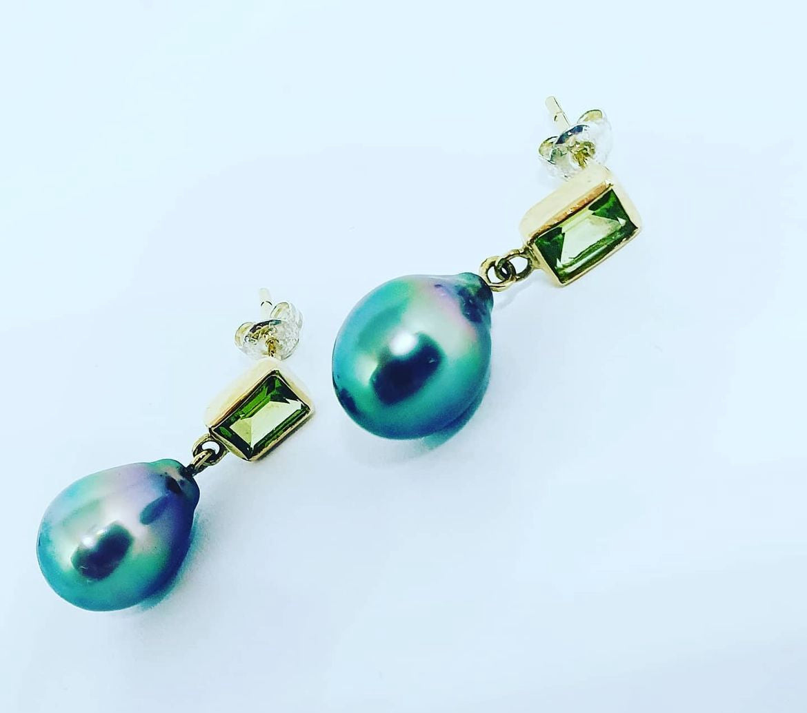 Tahiti pearl earrings