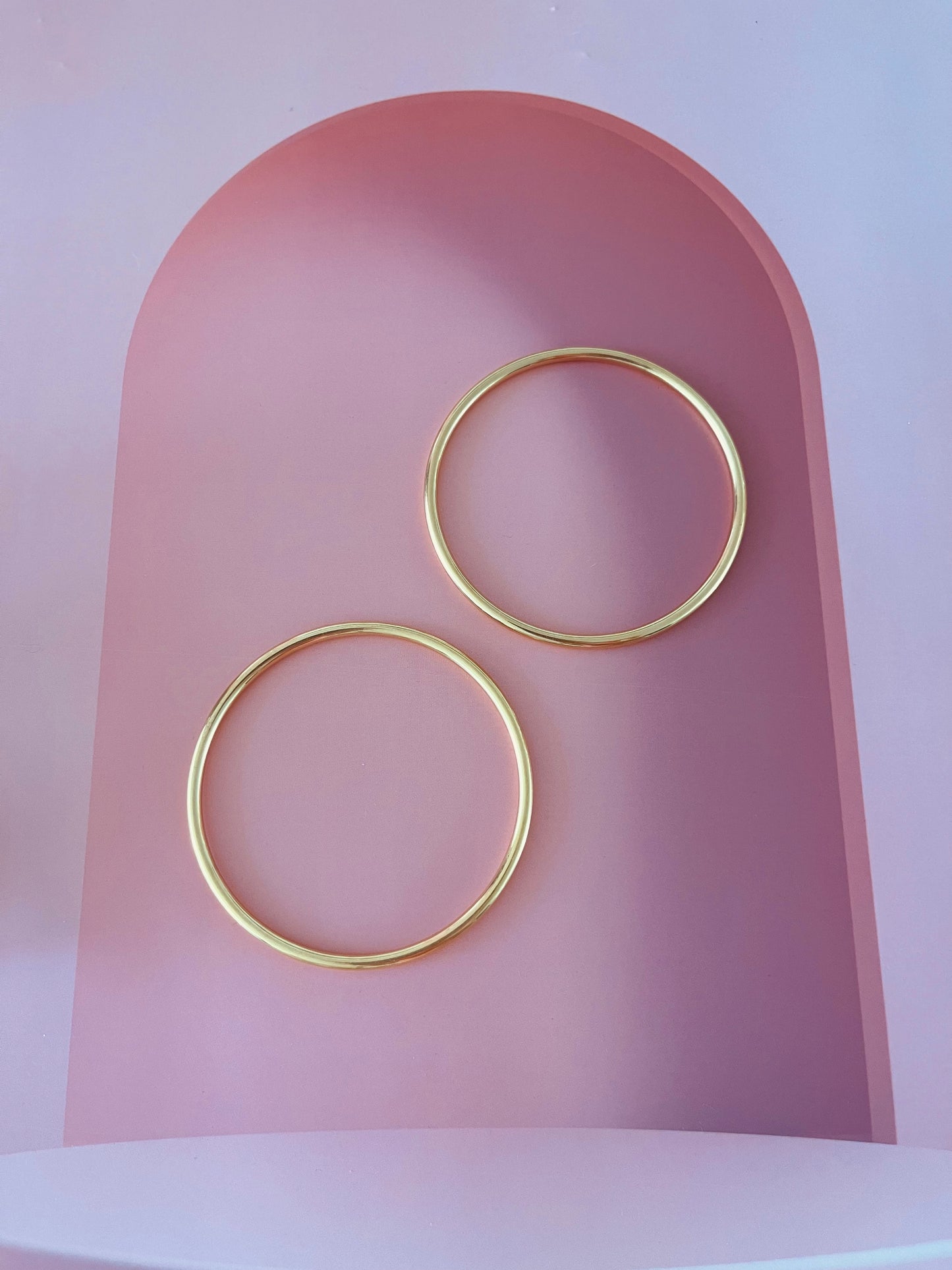 Hoop bracellet