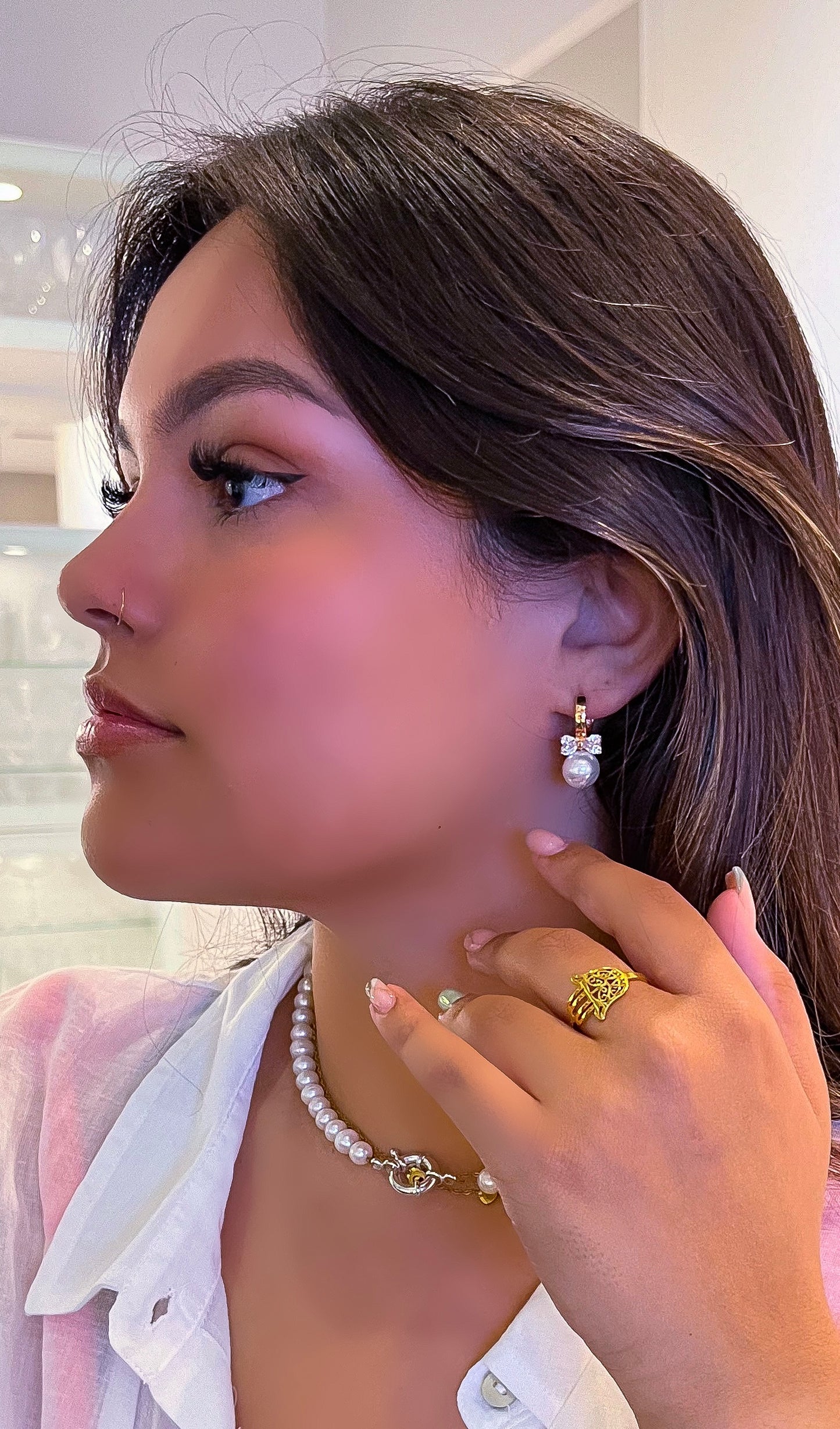 Pearl bow earrings