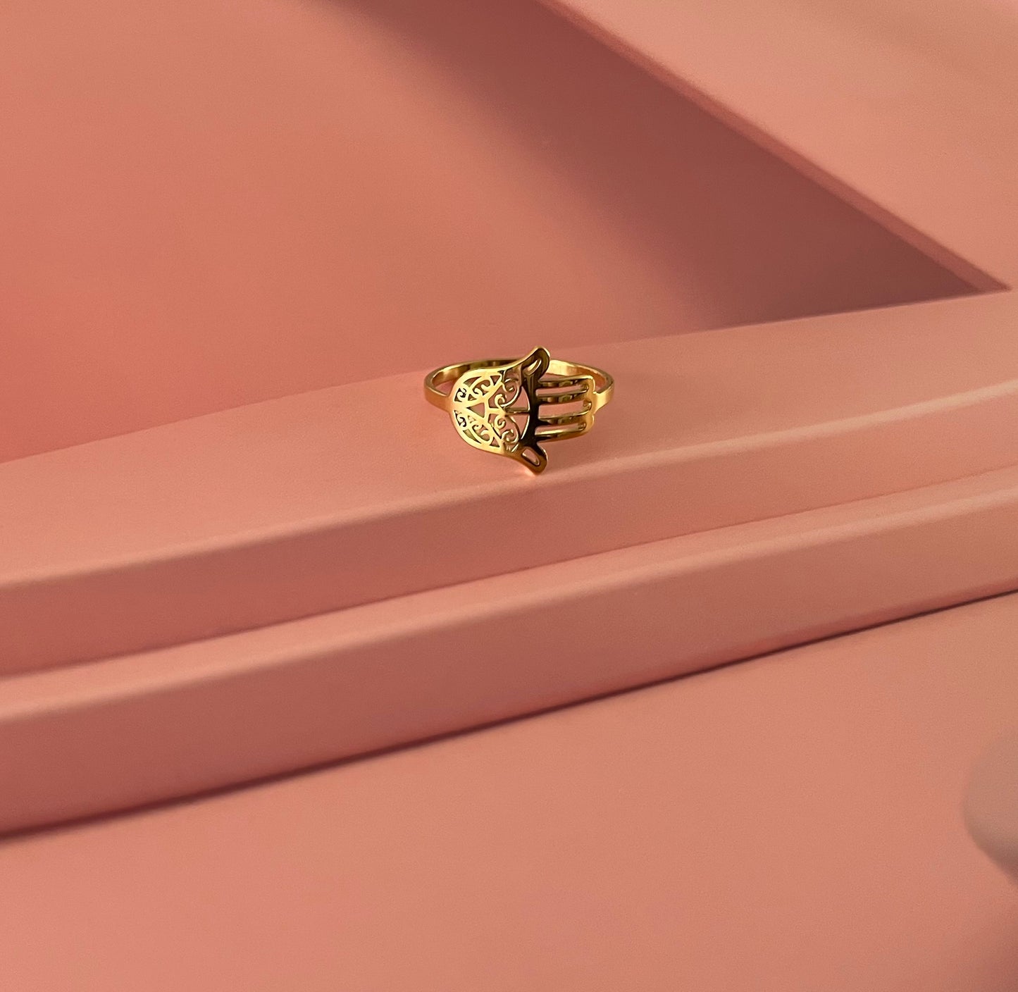 Hand off Fatima golden ring