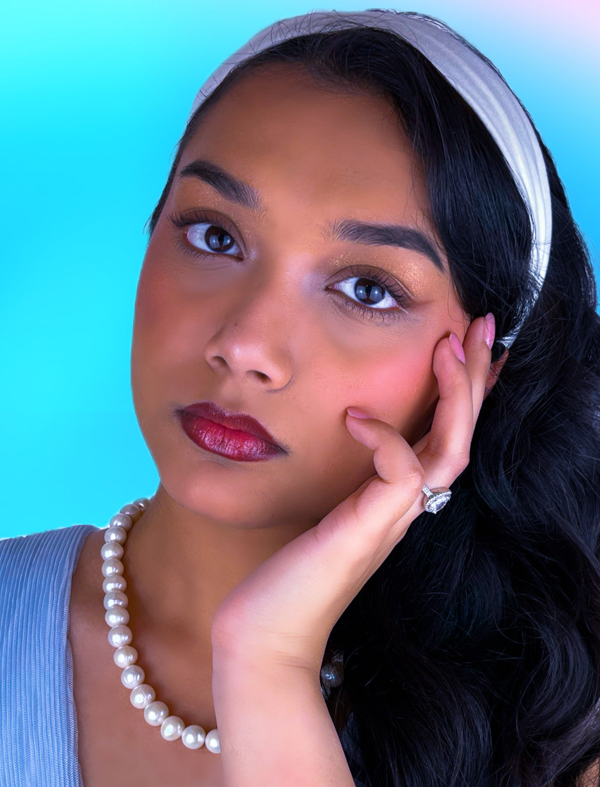 White pearl necklace