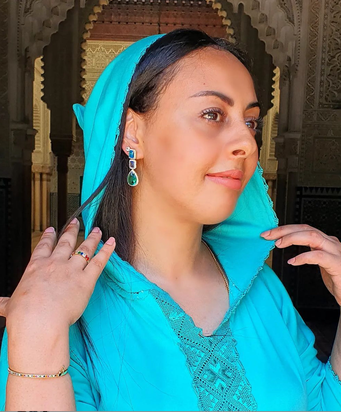 Golden earrings with diamonds and Topaz
