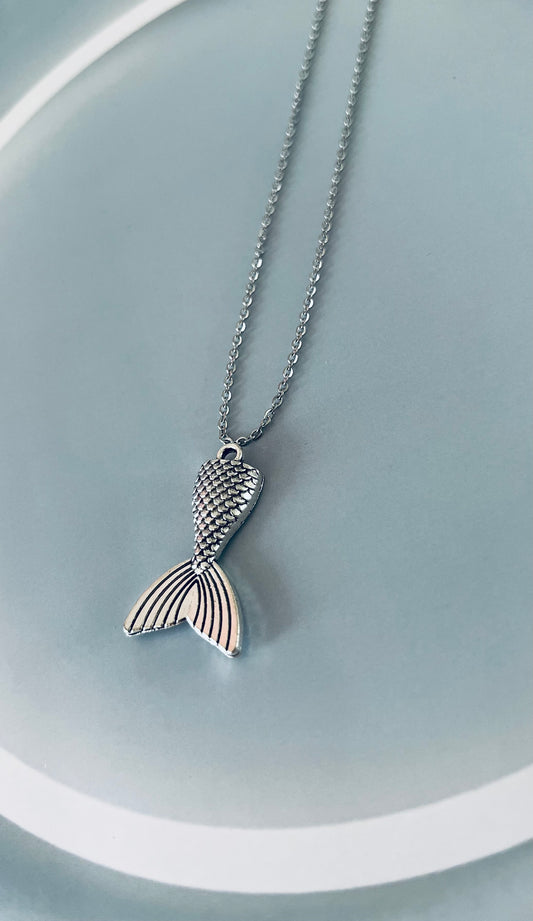 Silver pendant taill