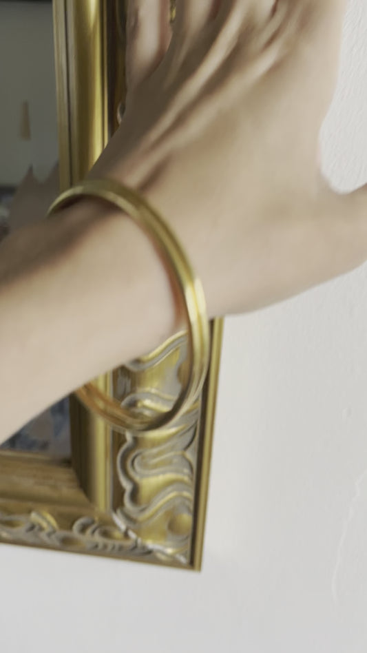 Hoop bracellet