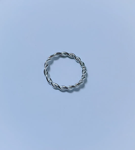 Twisted ring