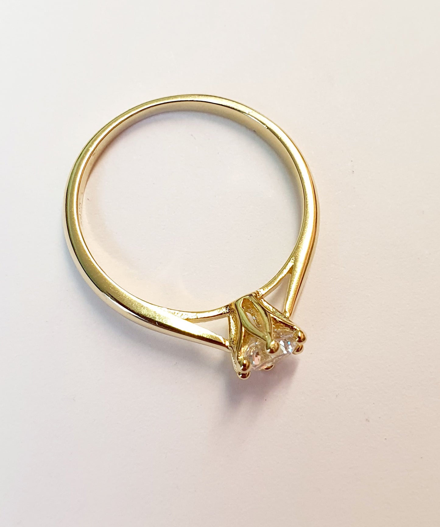 Solitaire fiance ring