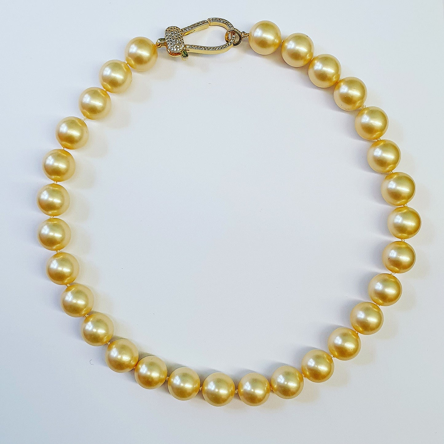 Golden Shell necklace